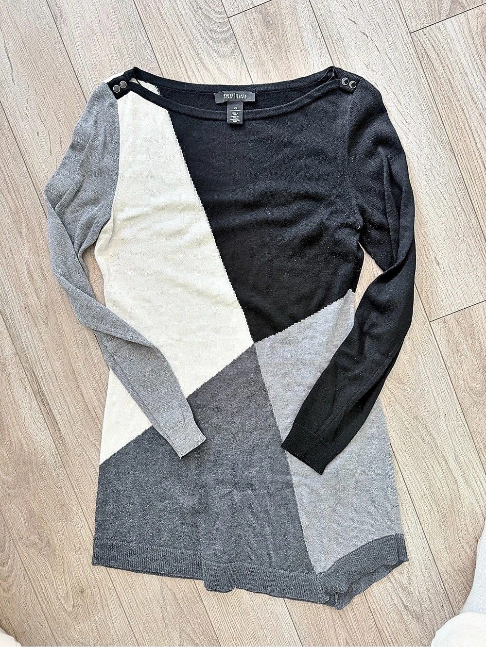 White House Black Market Color Block Sweater Size XS Like New